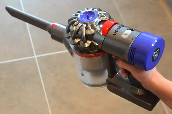 Why Does My Dyson Vacuum Keep Pulsing ON and OFF?